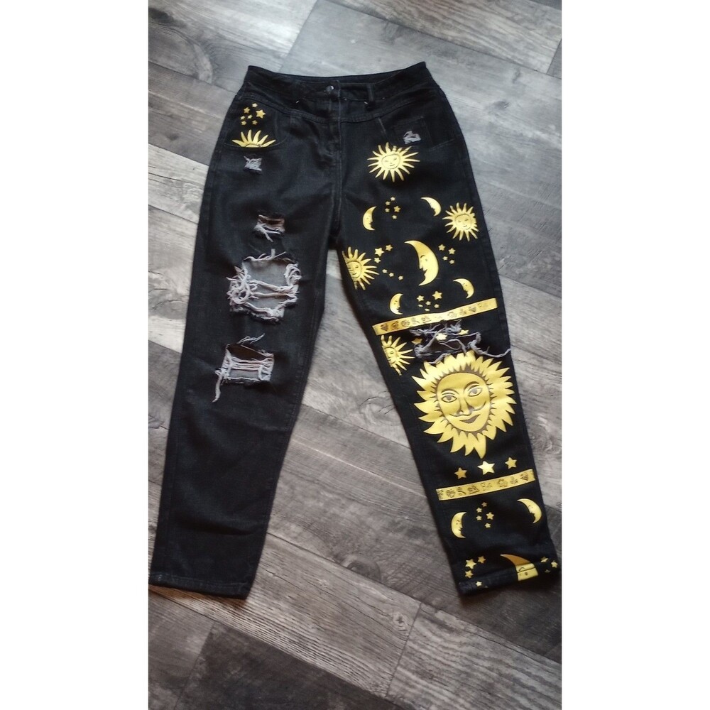 Unknown Label Women's Size 4 Black Destroyed Mom Jean With Celestial Graphic